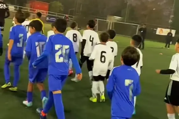 niños jugando fútbol  ,Cedida
