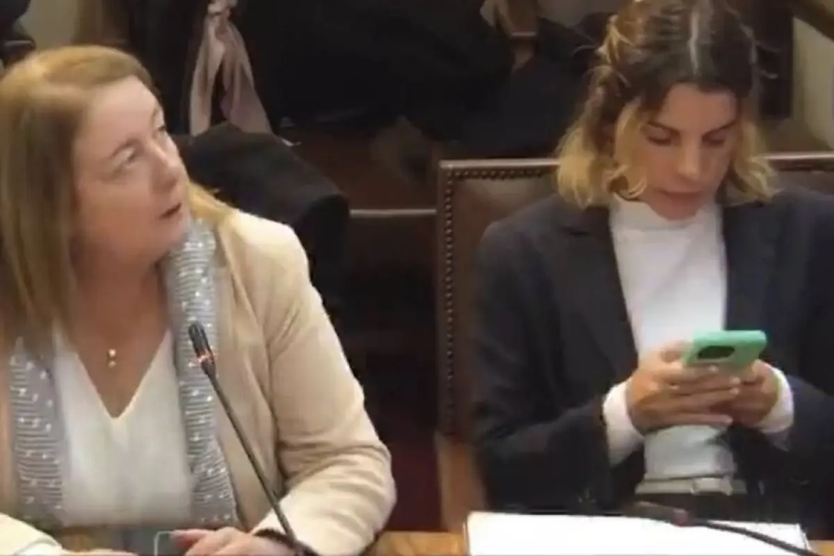 Maite Orsini celular, Captura