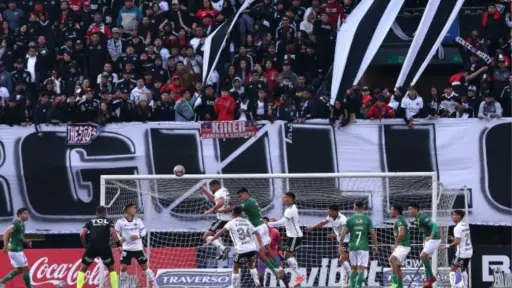 Audax y Colo Colo en el sintético de La Florida, Agencia Uno