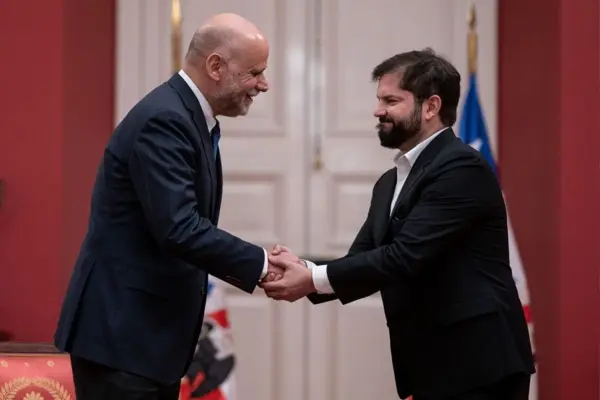 Millonaria inversión en peinado y maquillaje en La Moneda ,Cedida