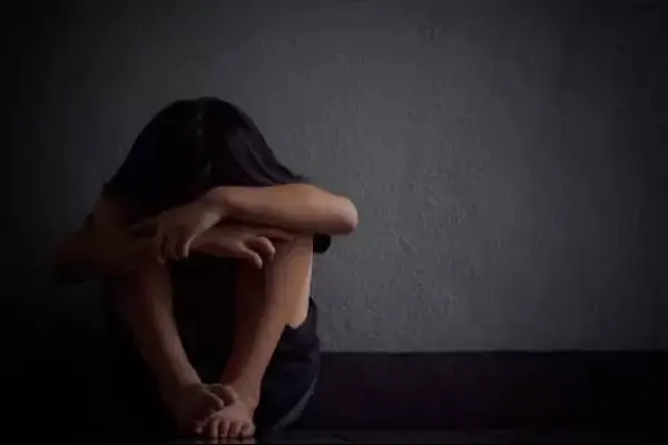Tío esclavizaba a su sobrina de 14 años en Iquique ,Redes sociales | Referencial