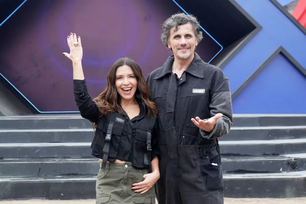 Mundos opuestos , Cedida