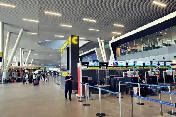 Aeropuerto de Santiago en la comuna de Pudahuel ,red X