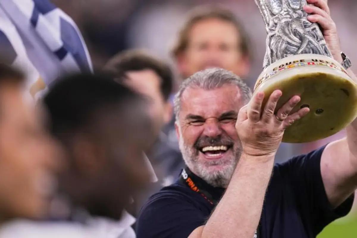 Ange Postecoglou, Mundo Deportivo