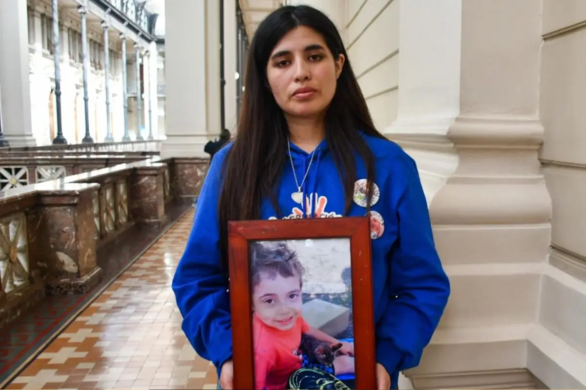 Estefanía Gutiérrez, madre de Tomás Bravo, Agencia Uno