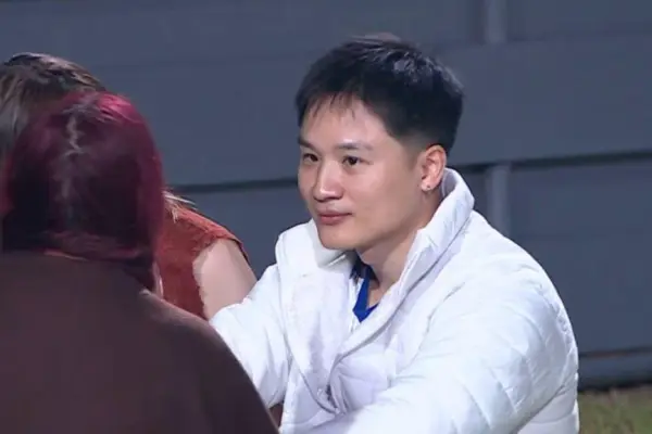 El coqueto momento entre la Chilota y Yuhui Lee ,Canal 13