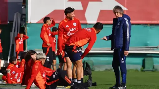 Notificación por pensión de alimentos llegó hasta Juan Pinto Durán, La Roja 