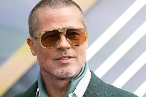 Brad Pitt ,redes sociales