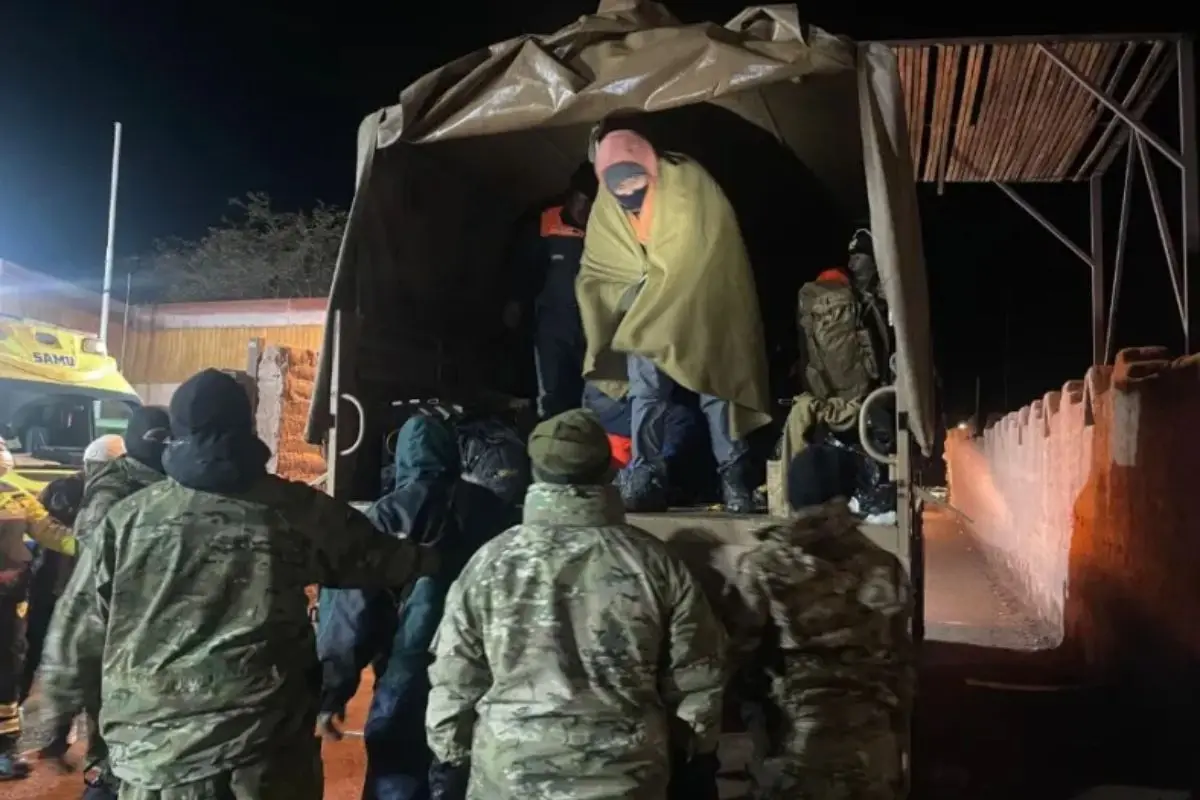 59 personas fueron rescatadas tras quedar atrapadas en la nieve en la Ruta 27CH, Cedido