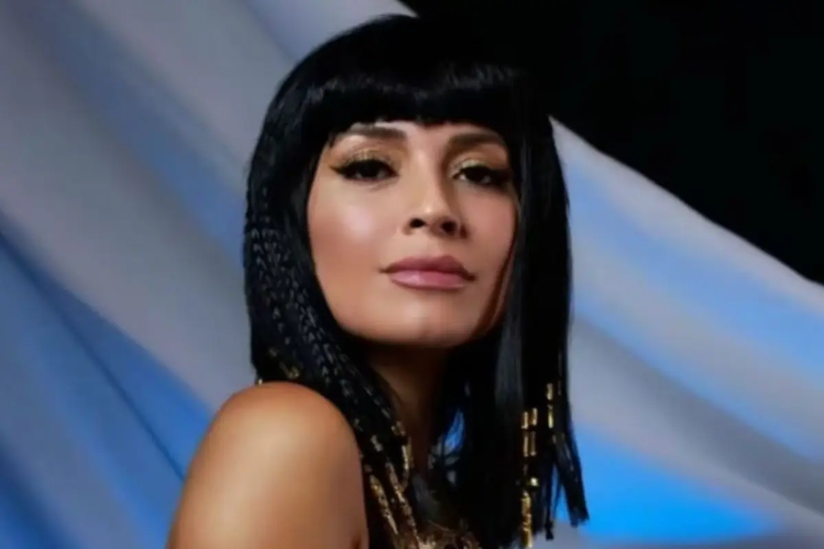 Camila Polizzi como Cleopatra, Instagram