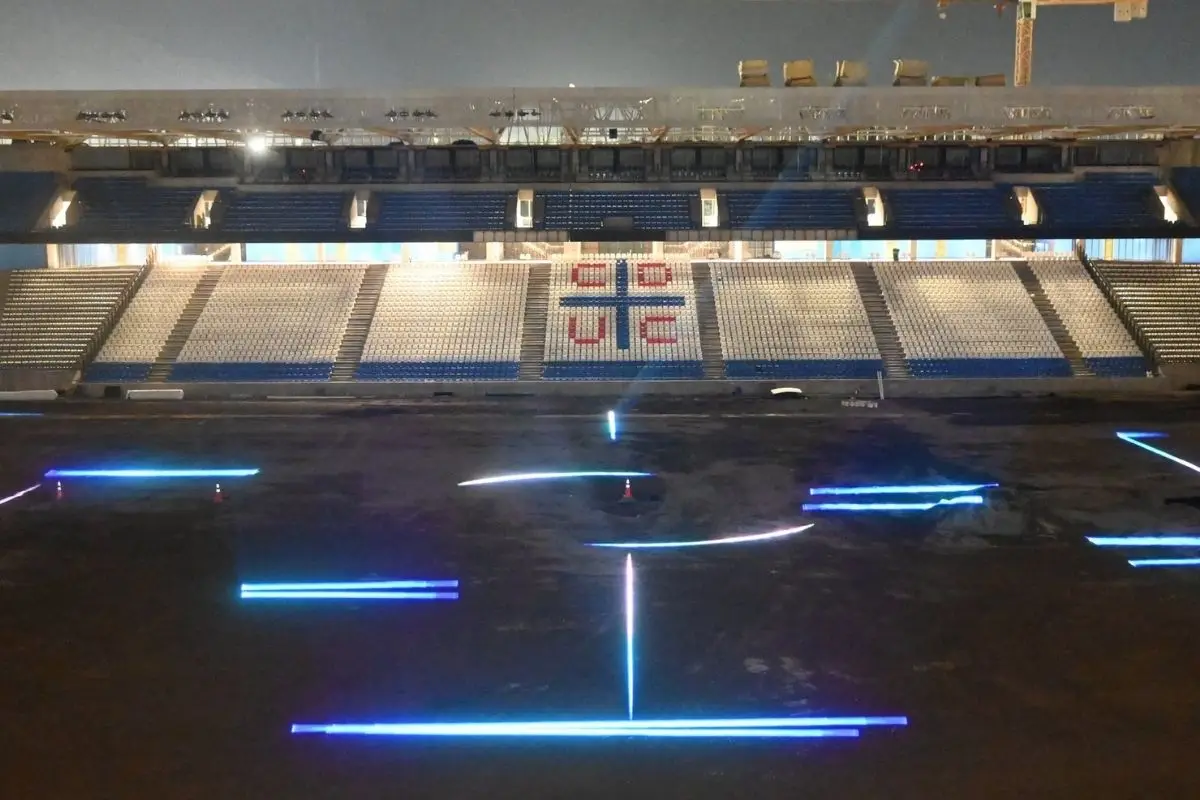 El flamante estadio Claro Arena de la UC, red X