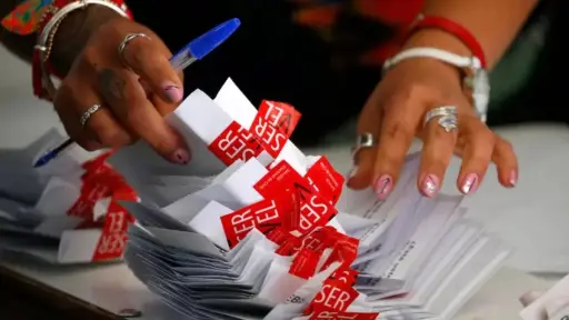 Las elecciones primarias del oficialismo, Agencia Uno