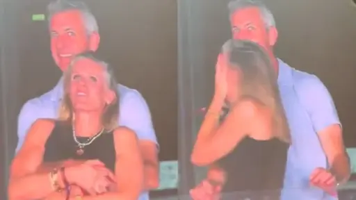 Amantes expuestos en pleno concierto, Captura de pantalla