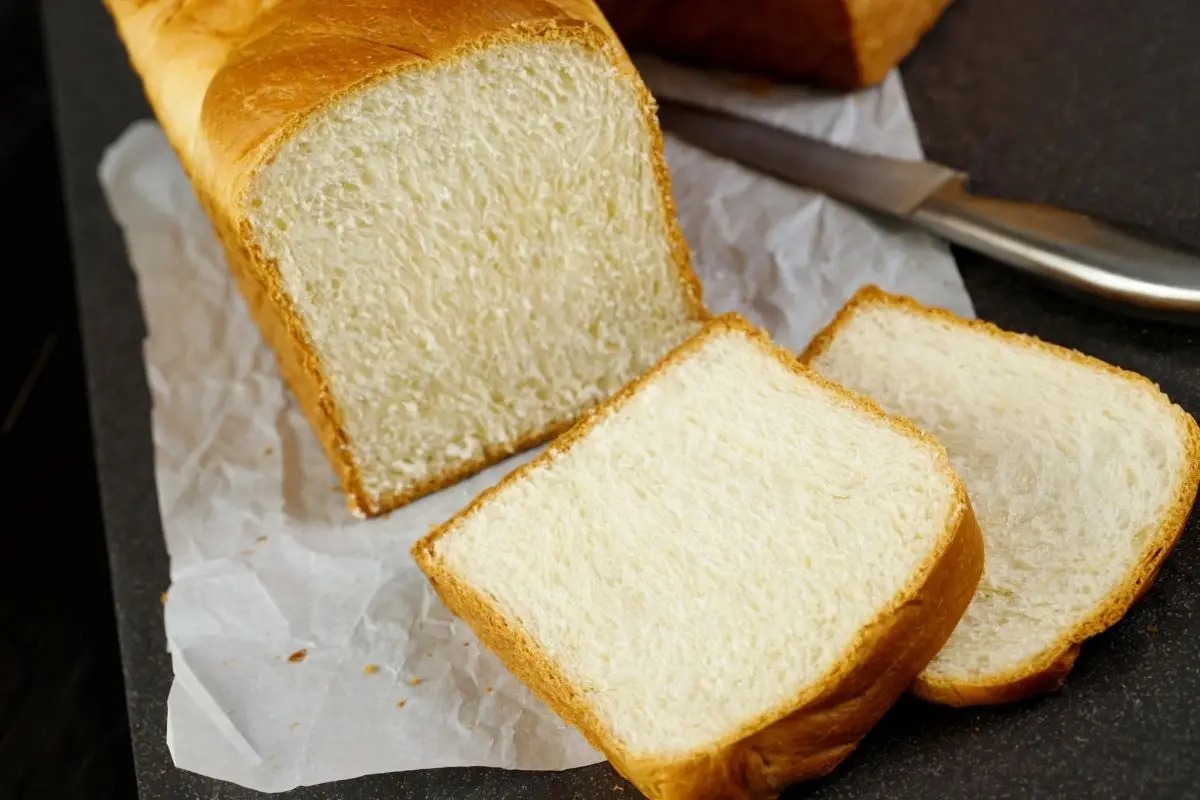 Pan blanco contaminado, Cedida