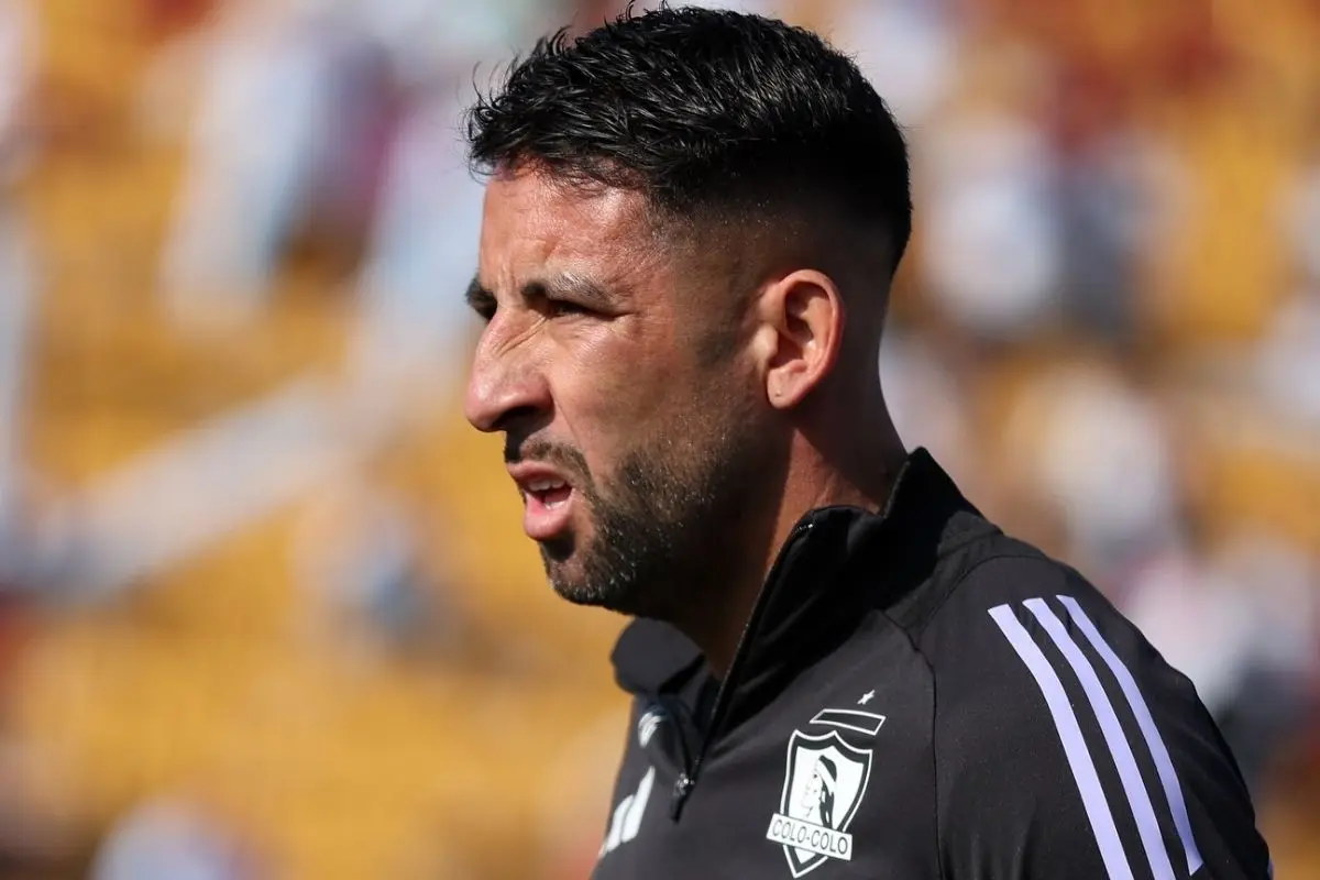 Mauricio Isla juega con fuego, red X