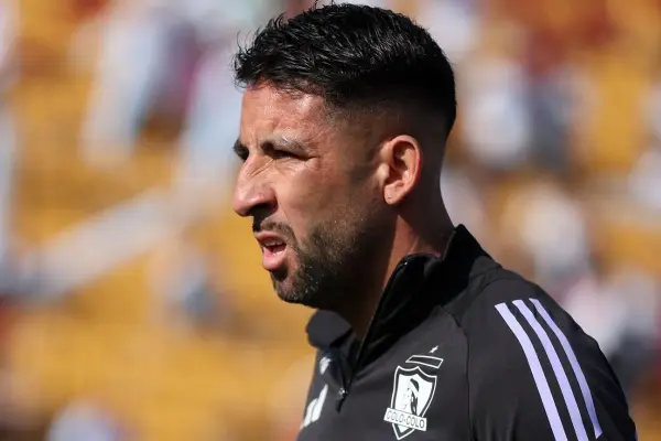Mauricio Isla juega con fuego ,red X