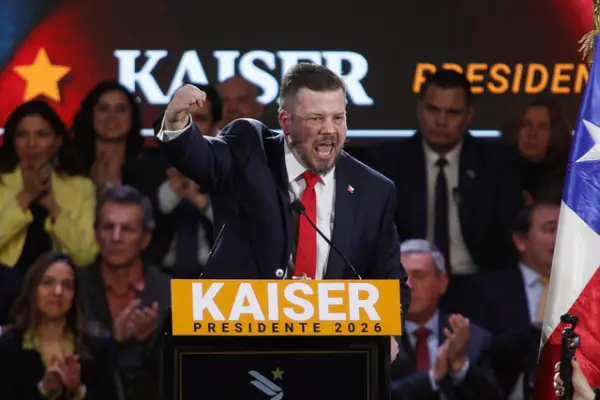 Johannes Kaiser entonó la tercera estrofa del himno ,Redes sociales | X