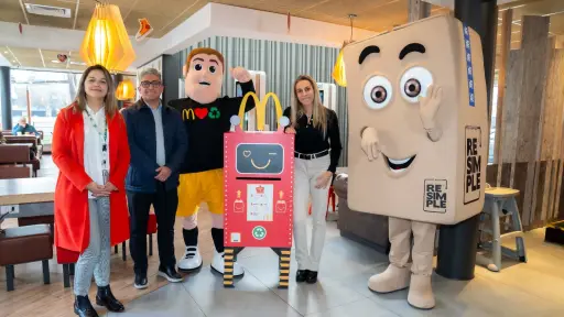 McDonald´s lanza iniciativa que permite a los niños reciclar las Cajitas Feliz en sus restaurantes, Cedida