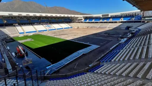 Problemas para el Claro Arena , Cruzados