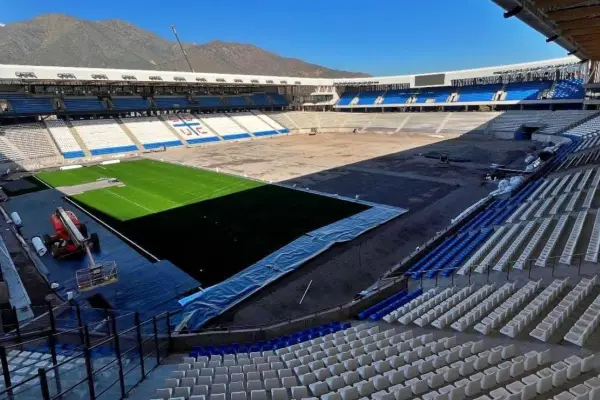 Problemas para el Claro Arena  ,Cruzados