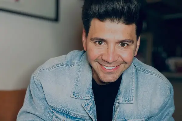 Edmundo Varas ,Instagram