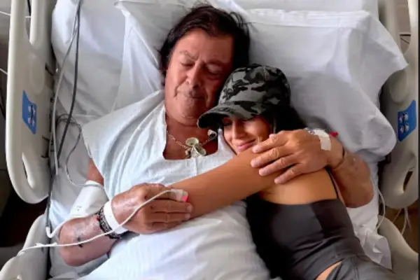 Emeterio Ureta y su hija Tita ,Redes sociales