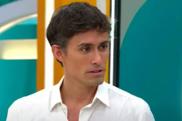 Roberto Cox ,Redes Sociales