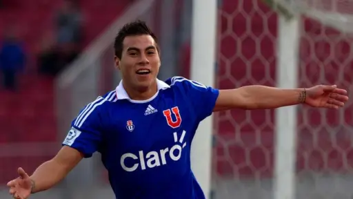 Eduardo Vargas en sus años de gloria con la camiseta azul, Agencia Uno