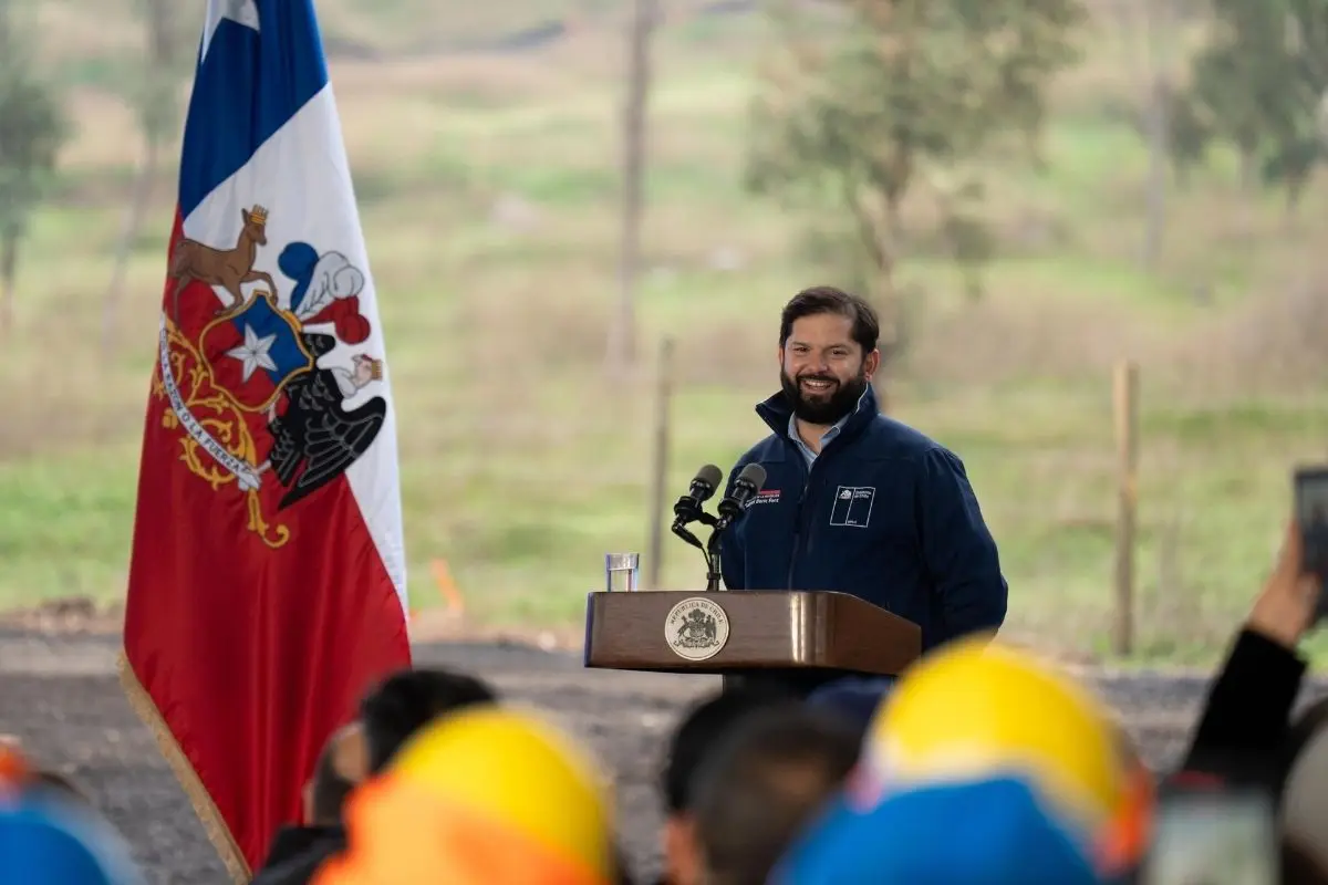 El Presidente Boric en puso primera piedra en túnel Lo Ruiz, Cedida