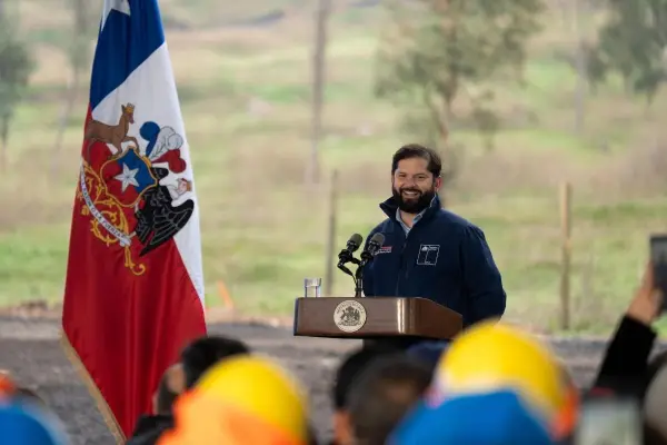 El Presidente Boric en puso primera piedra en túnel Lo Ruiz ,Cedida