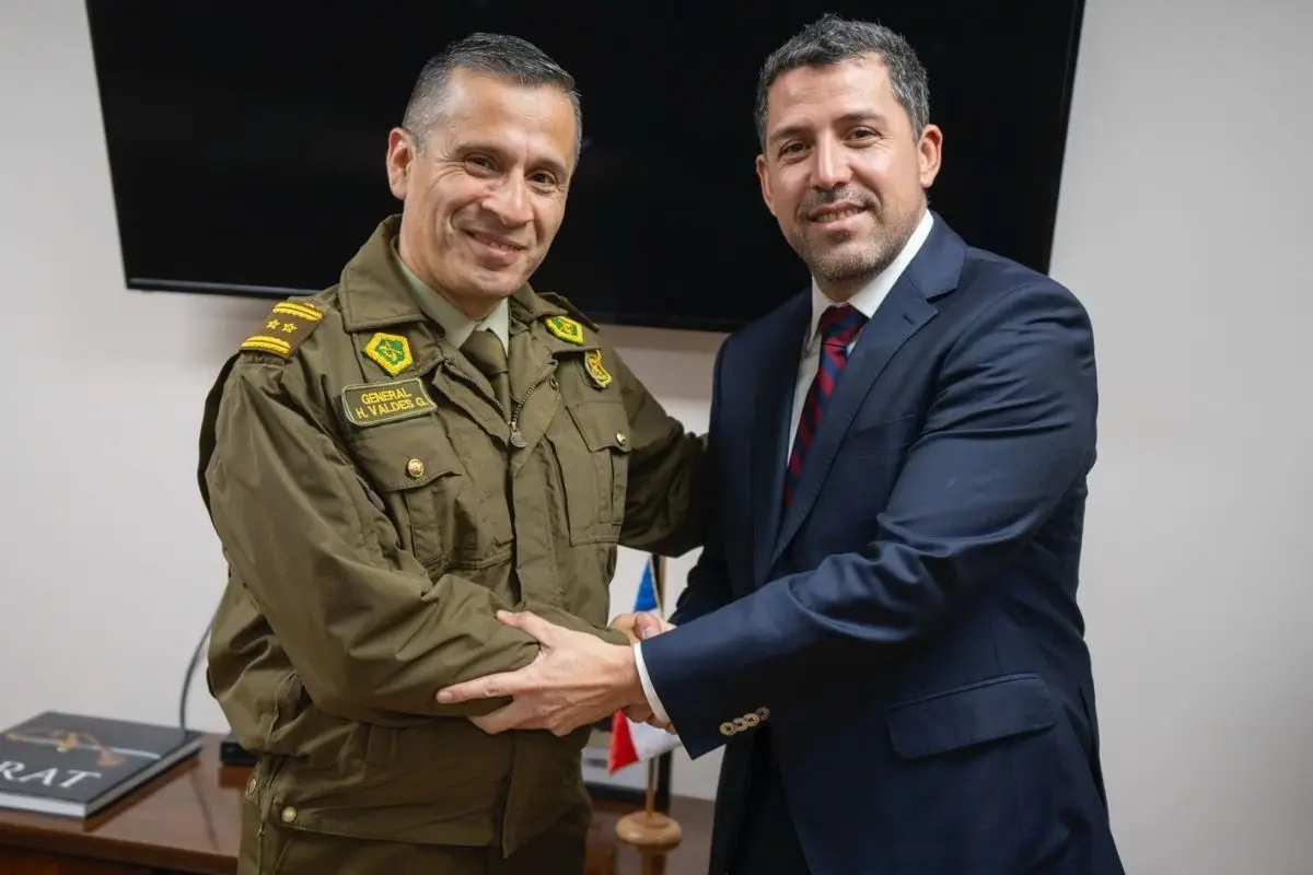El alcalde Reyes junto a el General Valdés, Cedida