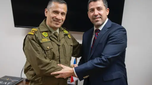 El alcalde Reyes junto a el General Valdés, Cedida