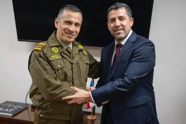 El alcalde Reyes junto a el General Valdés ,Cedida