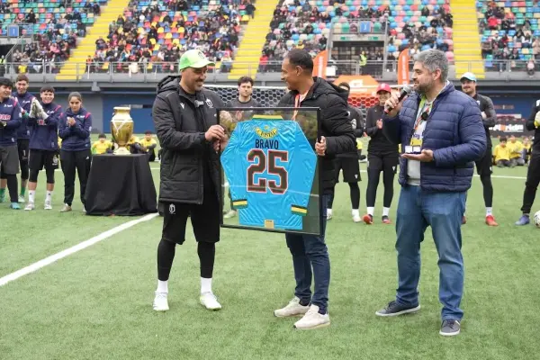 Claudio Bravo realizó su despedida en La Florida ,Cedida