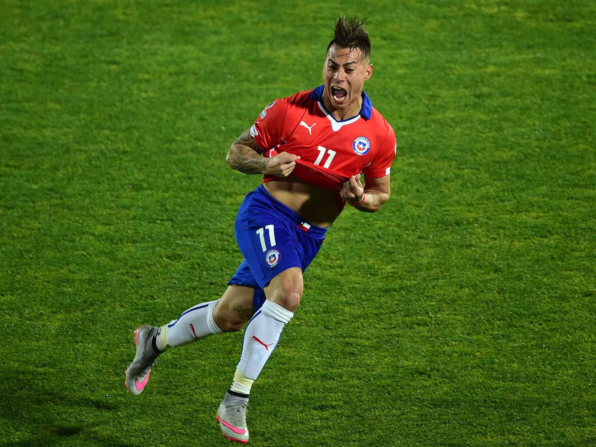 Eduardo Vargas en la Roja - The Independent