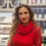 Carolina de Moras, Gabriela Paredes 