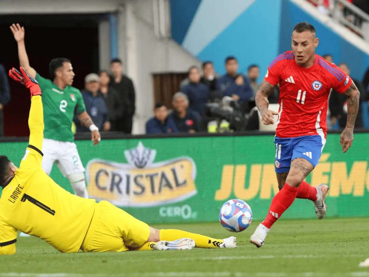 Eduardo Vargas vs. Bolivia  - Redes sociales