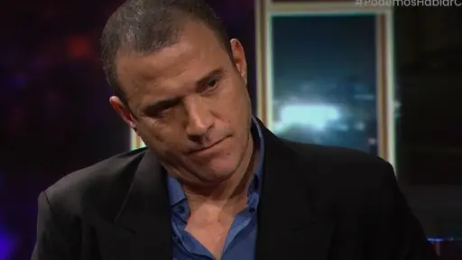 Julián Elfenbein, Redes Sociales