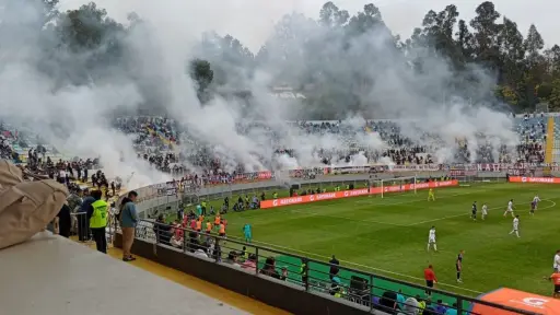 Hinchas de Colo Colo iniciaron incidentes, red X