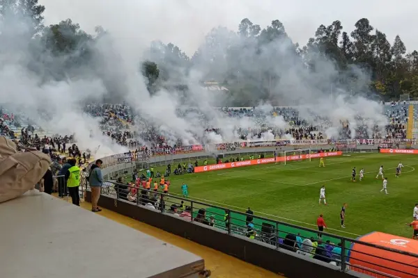 Hinchas de Colo Colo iniciaron incidentes ,red X