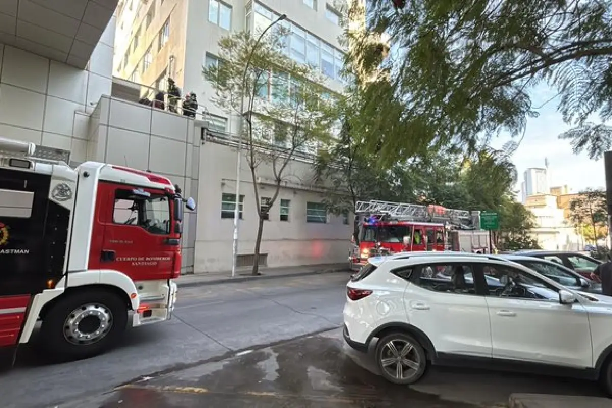 Tragedia en la Clínica Santa María , Redes sociales | X