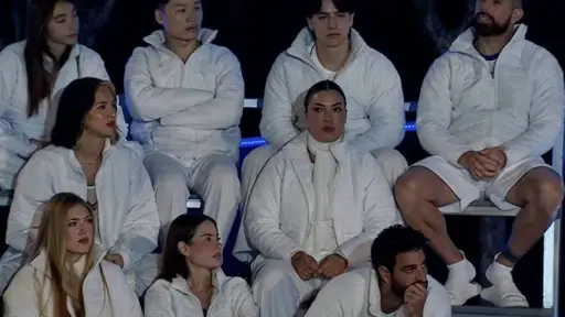 Mundos Opuestos