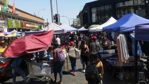 El mapa del comercio ilegal en Santiago, Redes sociales | Referencial