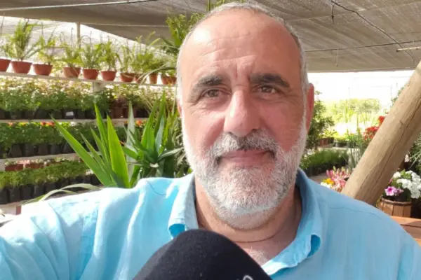 Roberto Dueñas  ,Redes sociales | Referencial