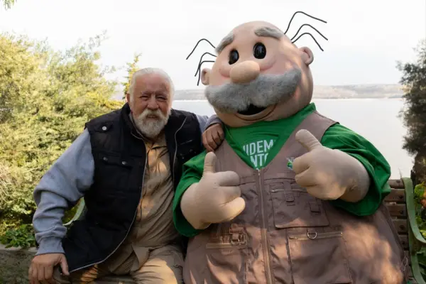 Ivan Arenas y Dr Simi  ,    