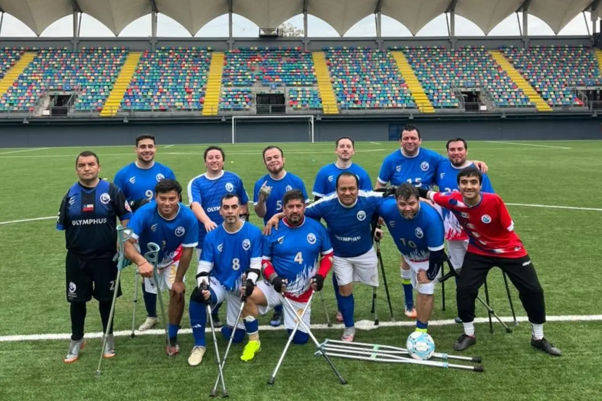 La selección chilena en el Bicentenario de La Florida, Cedida