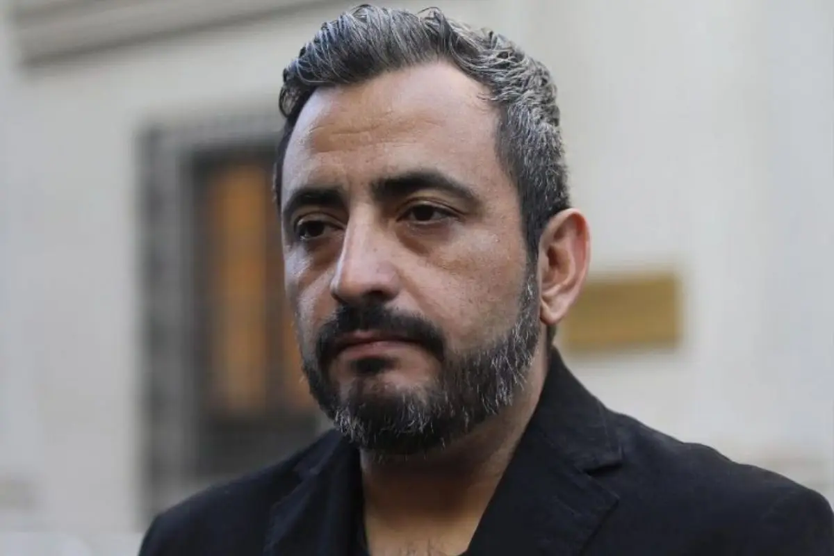 Christopher White alcalde de San Bernardo, Agencia Uno