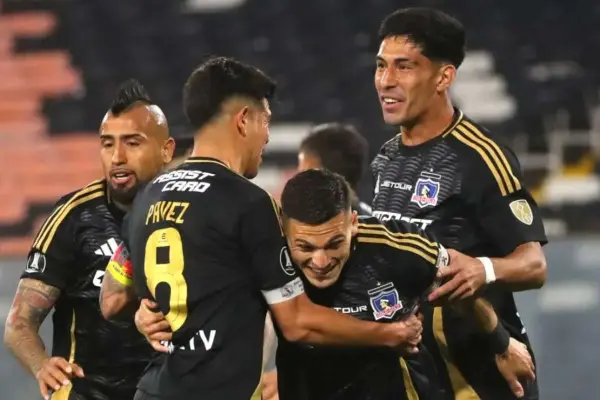 Lucas Cepeda y sus compañeros ,Photosport