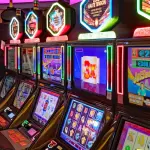 Más de 13 mil funcionarios fueron a casinos de juego estando con licencia médica, Redes sociales | Referencial