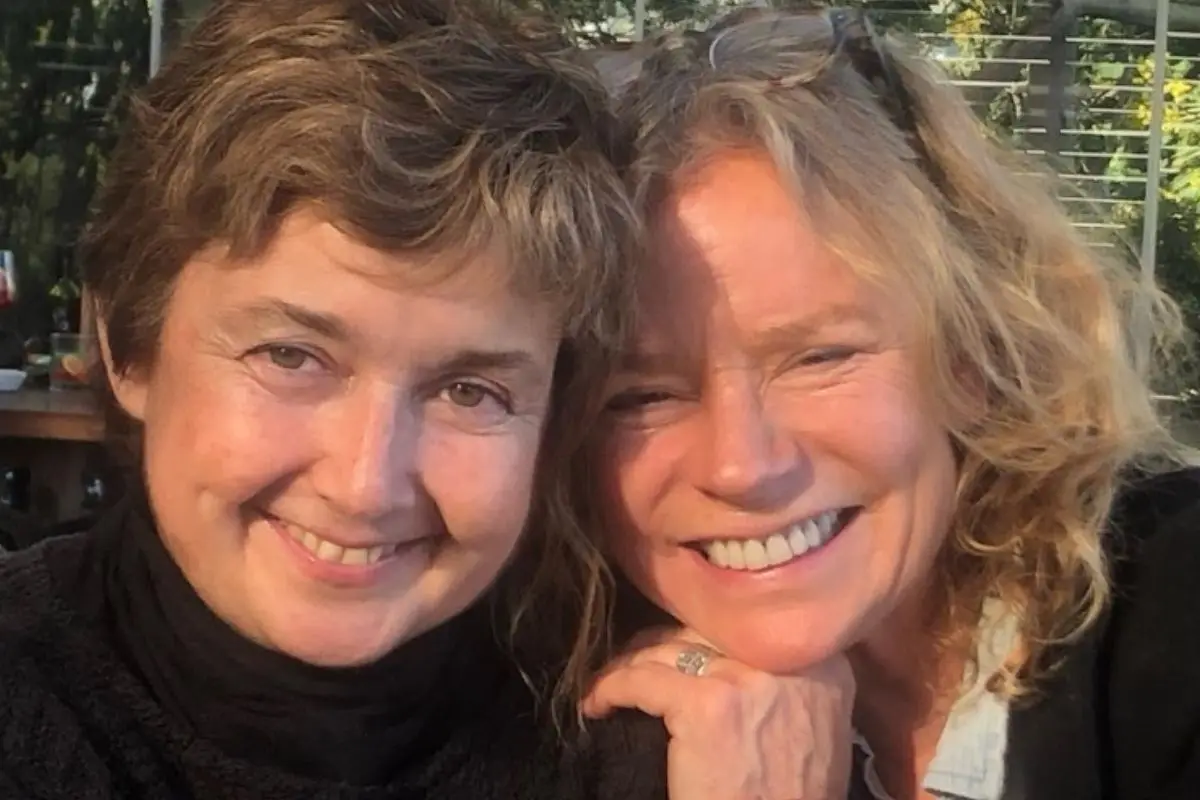 Paulina Urrutia y su amiga Kathy Salosny en Algarrobo, Instagram